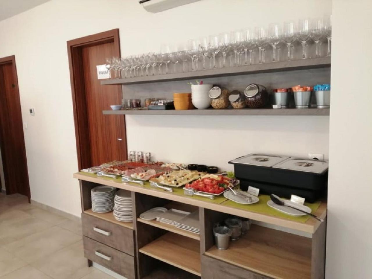 Bed and Breakfast Ludvig Panzió Villány Esterno foto